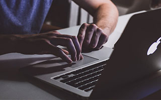 爱游戏下载_ 如何通过职业培训提升电竞行业的整体水平，电竞游戏训练营