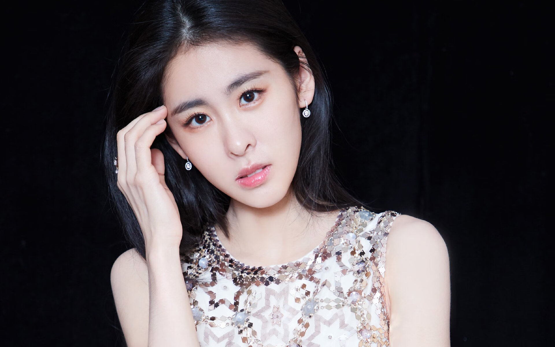 利兹联中场配合默契,白玫瑰军团冲击欧战区,曼联 利兹联 玫瑰战争