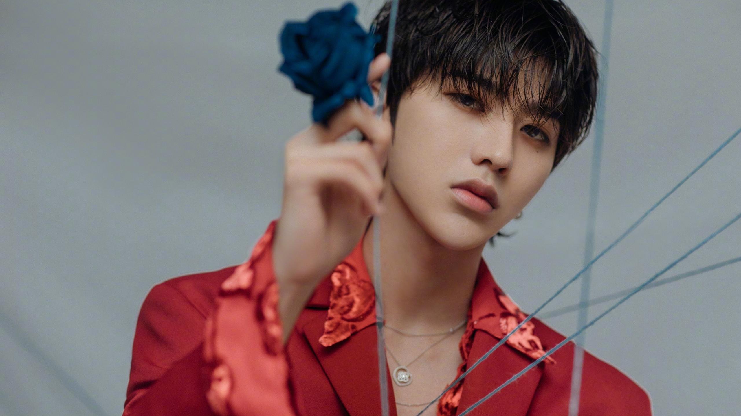 边锋传中选择是否因中锋风格影响落点策略,边锋和中锋哪个容易进球